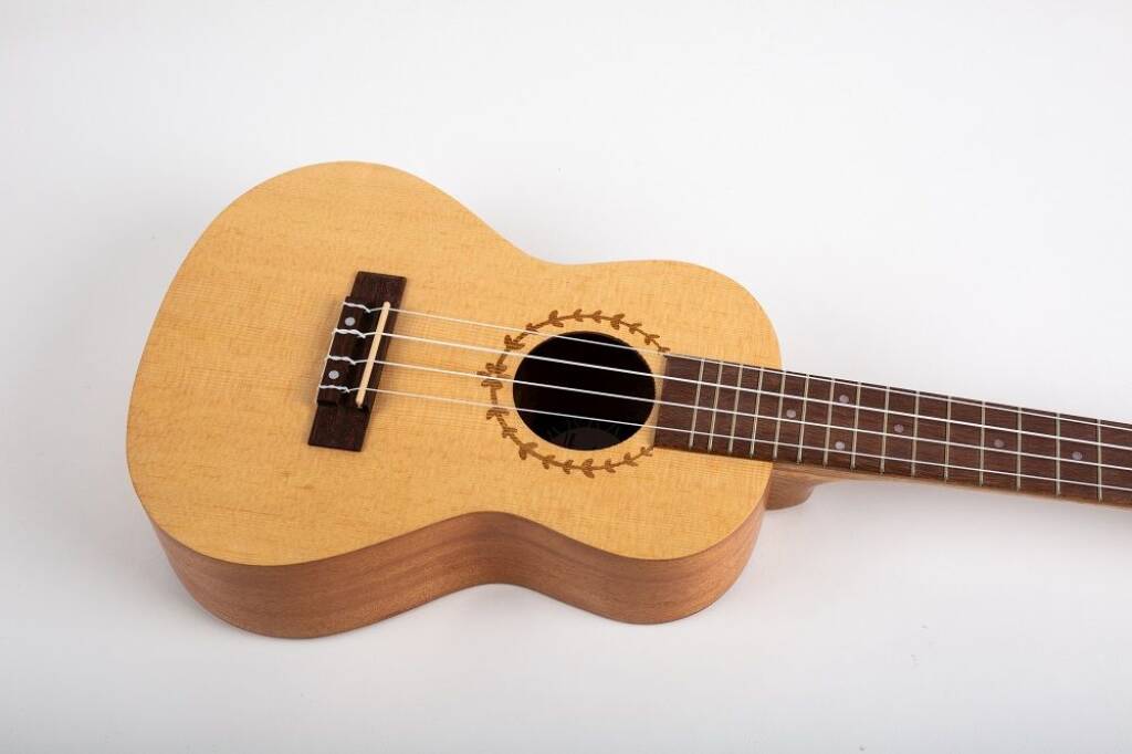 BUC22 Concert Ukulele - Spruce/Mahogany